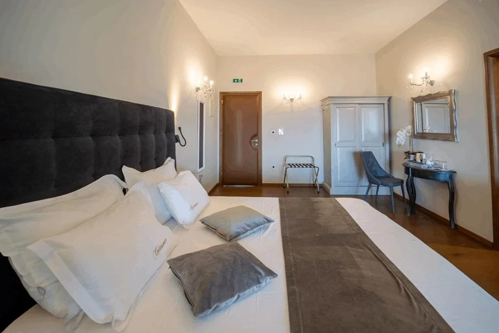 JUNIOR SUITE WITH TERRACE Room, Boutique Hotel Wine Residence Cattunar, Istria