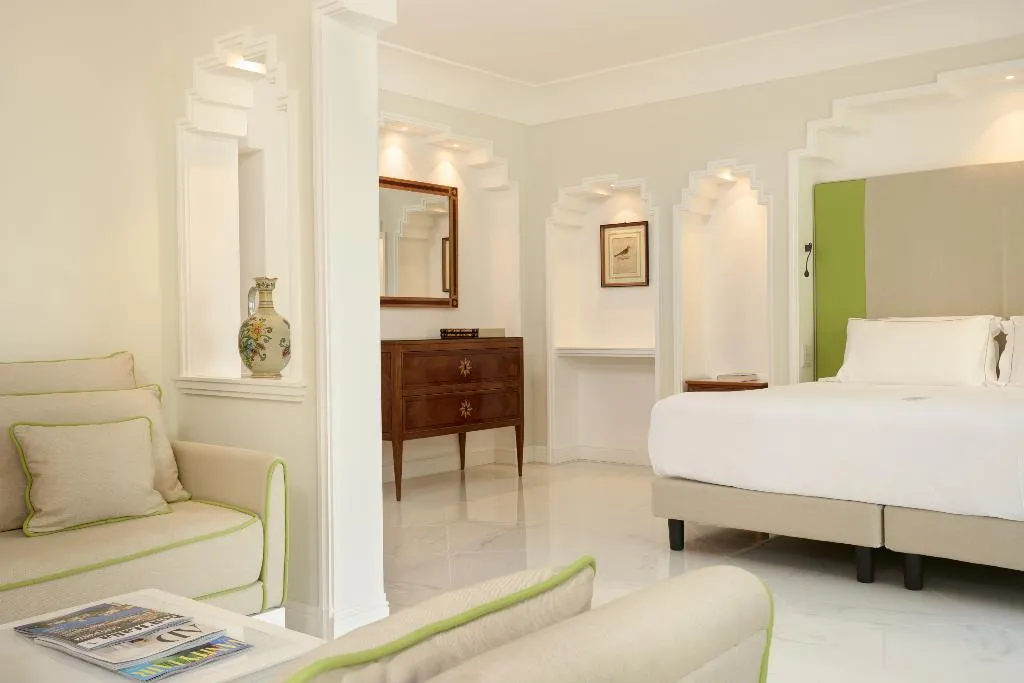 SUITE LUXURY SEA VIEW Room, Grand Hotel Royal, Naples