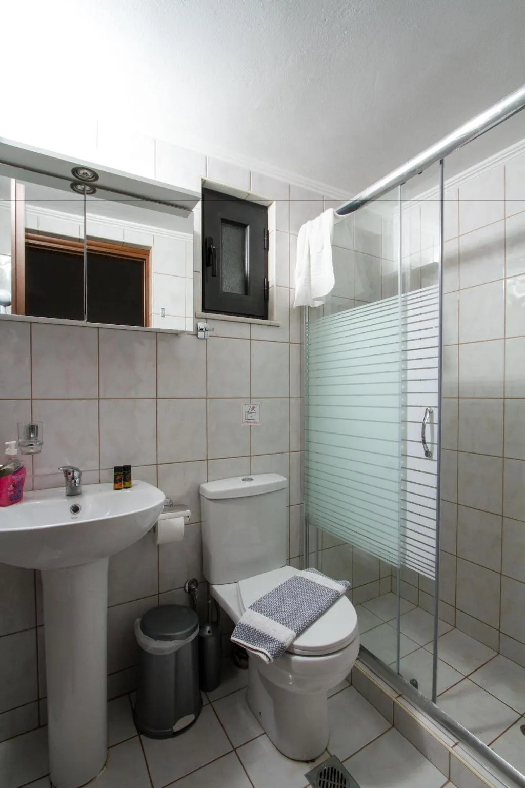 Room, Agarathos, Crete