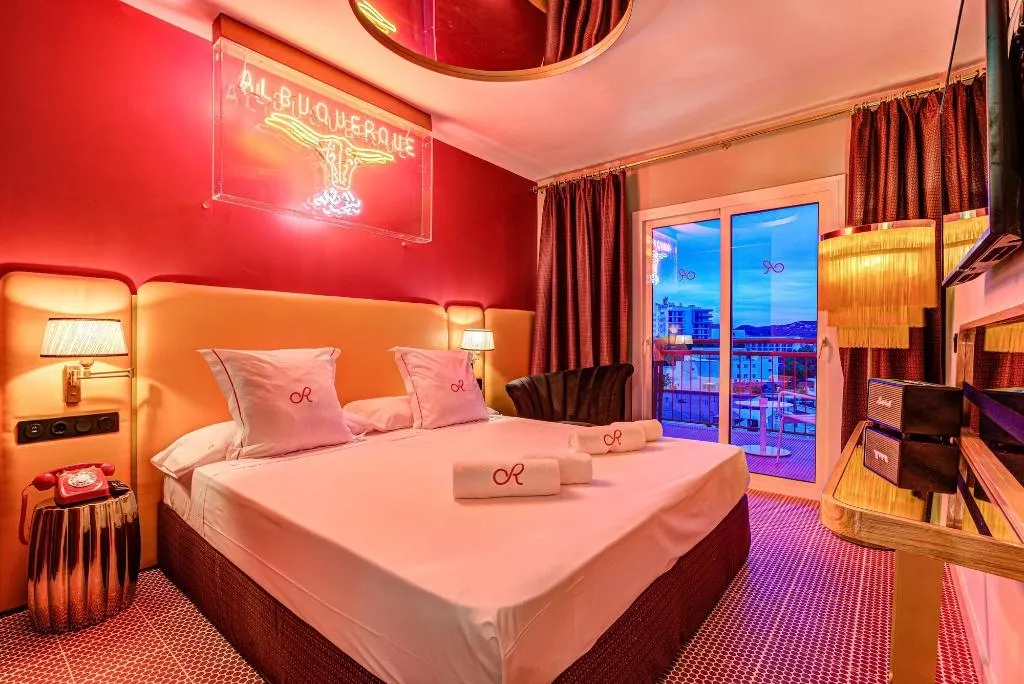 DOUBLE STANDARD Room, Romeos Ibiza, Ibiza