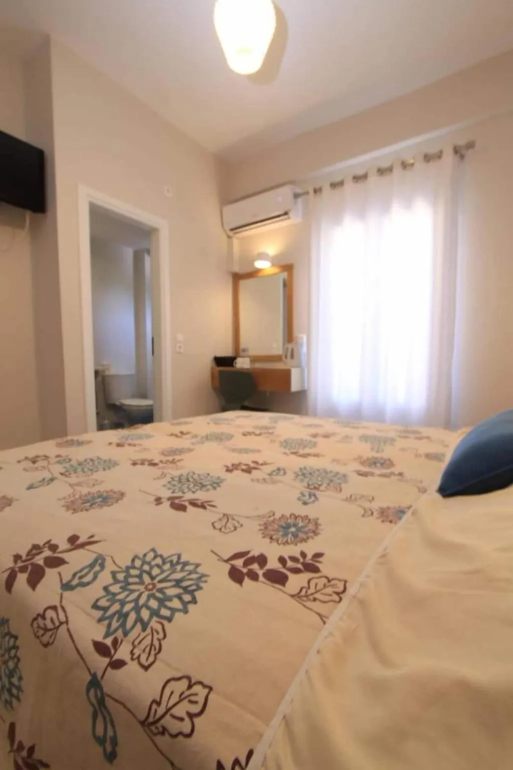 DOUBLE STANDARD Room, Villa Roussa, Santorini