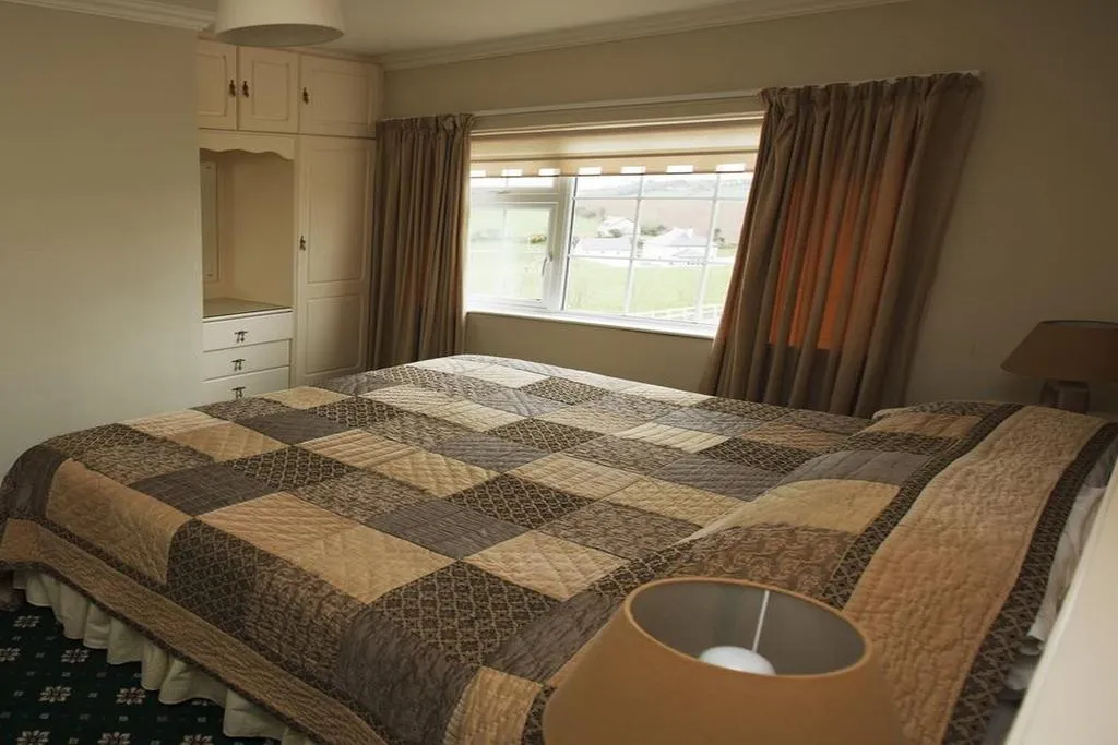 Room, Ard Na Greine, Cork