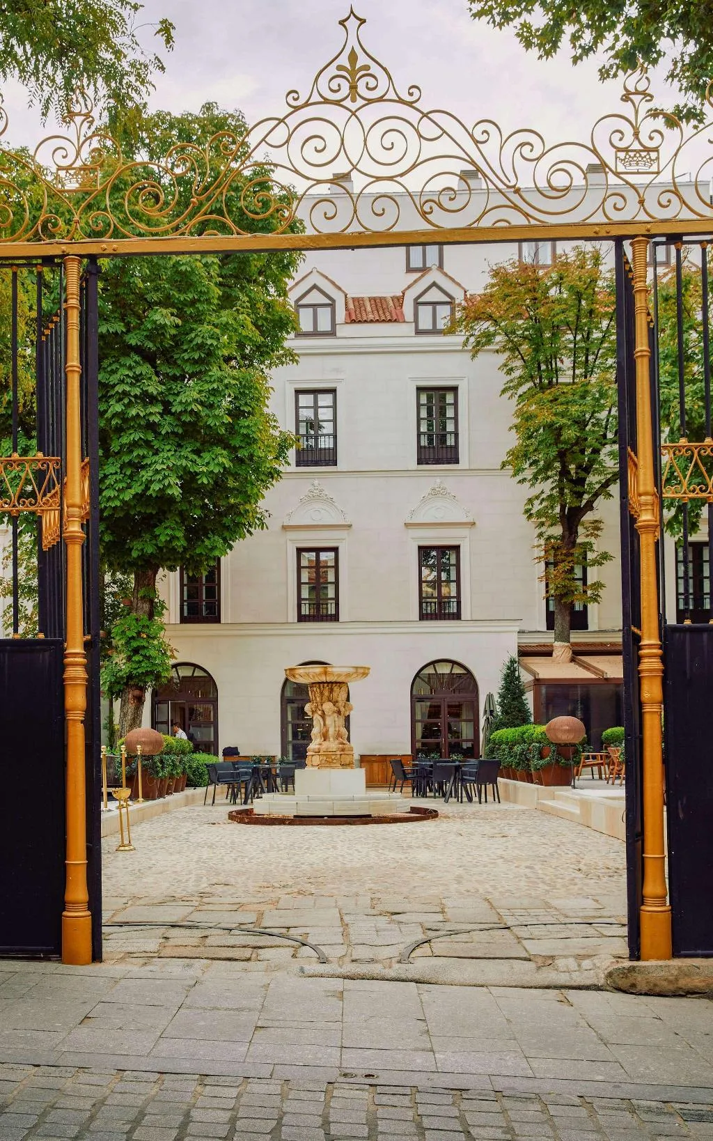 Restaurant, Palacio de los Duques Gran Meliá, Madrid