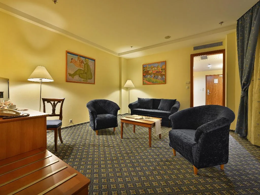 APARTMENT EXECUTIVE Room, Ramada Prague City Centre, Prague