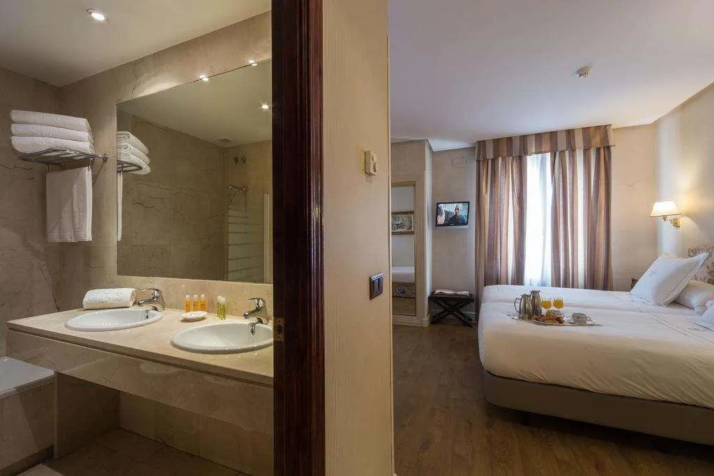 Room, Principe Pio, Madrid