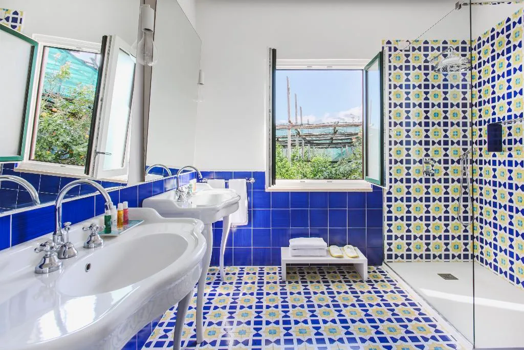 DOUBLE CLASSIC Room, Relais Correale Rooms&Garden, Naples