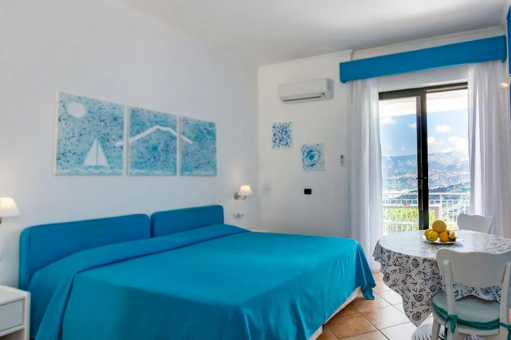 Double or Twin SEA VIEW WITH BALCONY Room, Residence Le Terrazze Sorrento, Naples