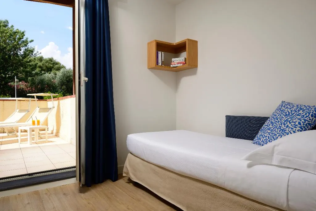 FAMILY ROOM SUPERIOR Room, UNA HOTELS Naxos Beach Sicilia, Catania