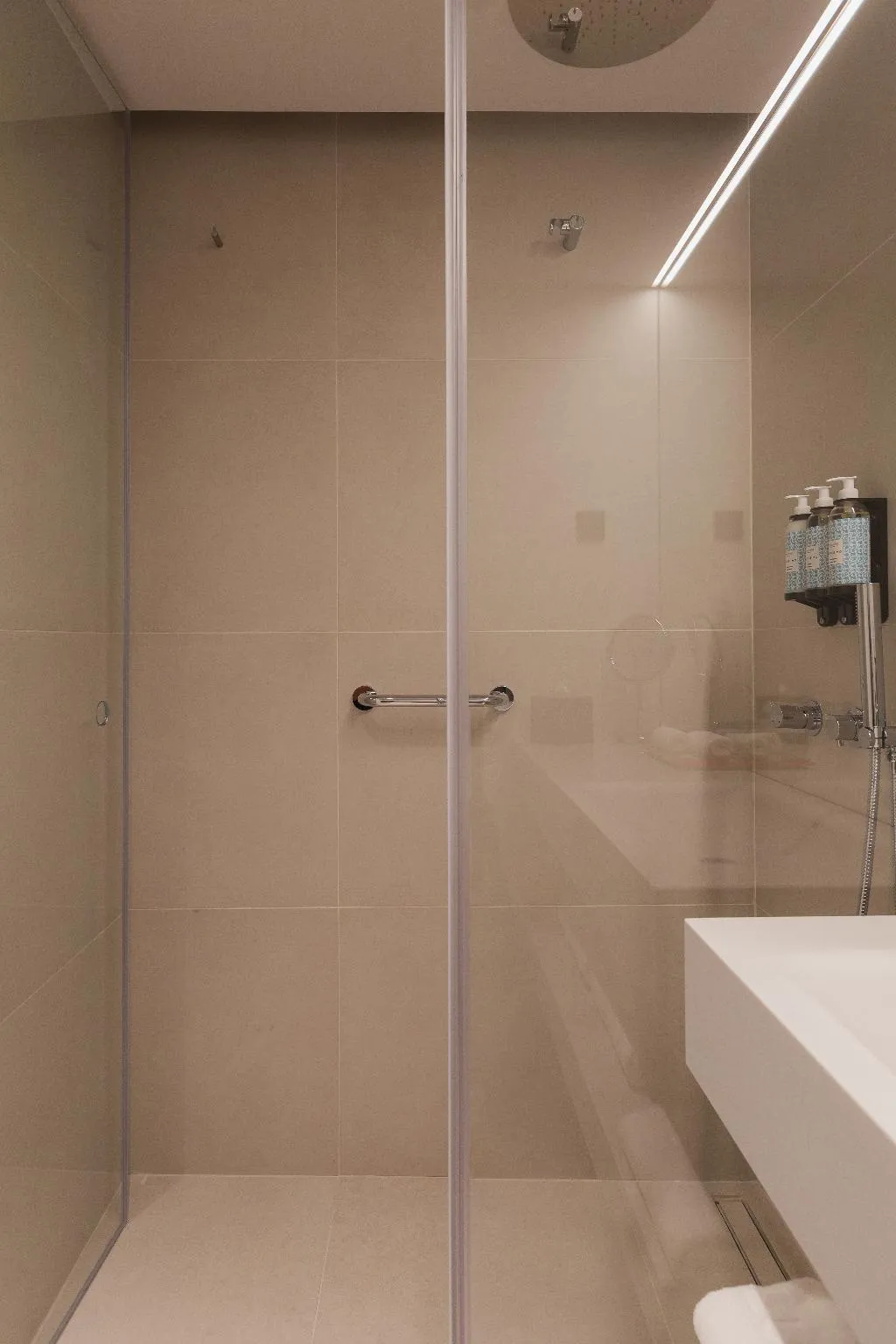 SUITE EXECUTIVE Room, Lumen Hotel and The Lisbon Light Show, Lisbon