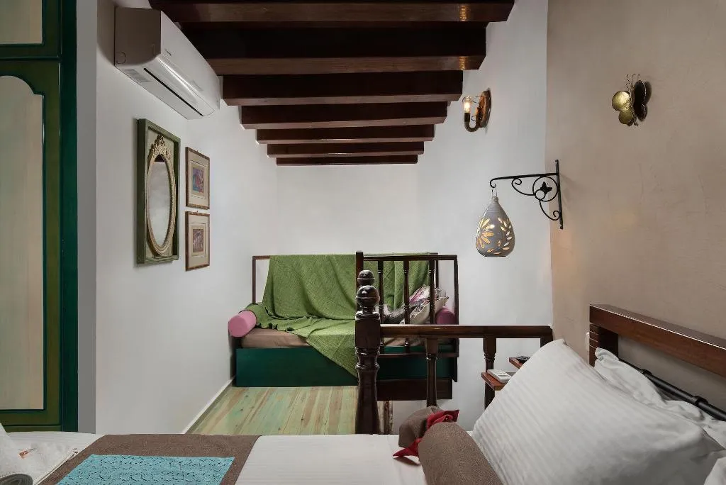 Room, Dream Art Studios, Crete