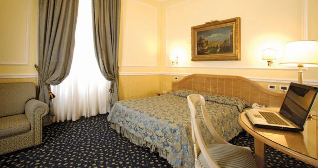 TRIPLE STANDARD Room, Giglio Dell'Opera, Rome