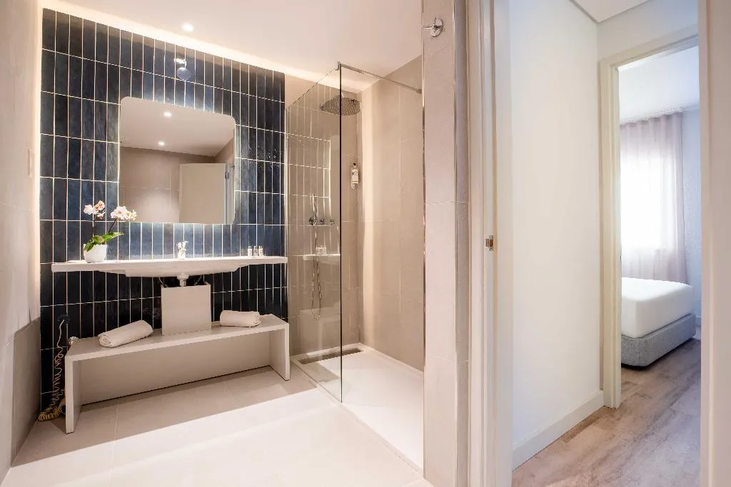 STUDIO PREMIUM Room, Aqualuz Lagos by The Editory, Algarve