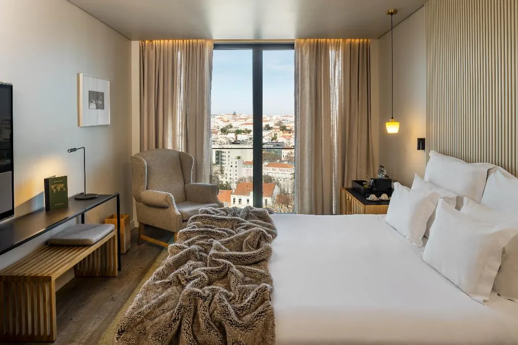 DOUBLE CITY VIEW Room, Memmo Príncipe Real - Design Hotels, Lisbon