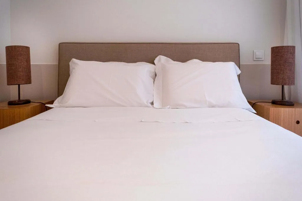 Room, Domum, Porto
