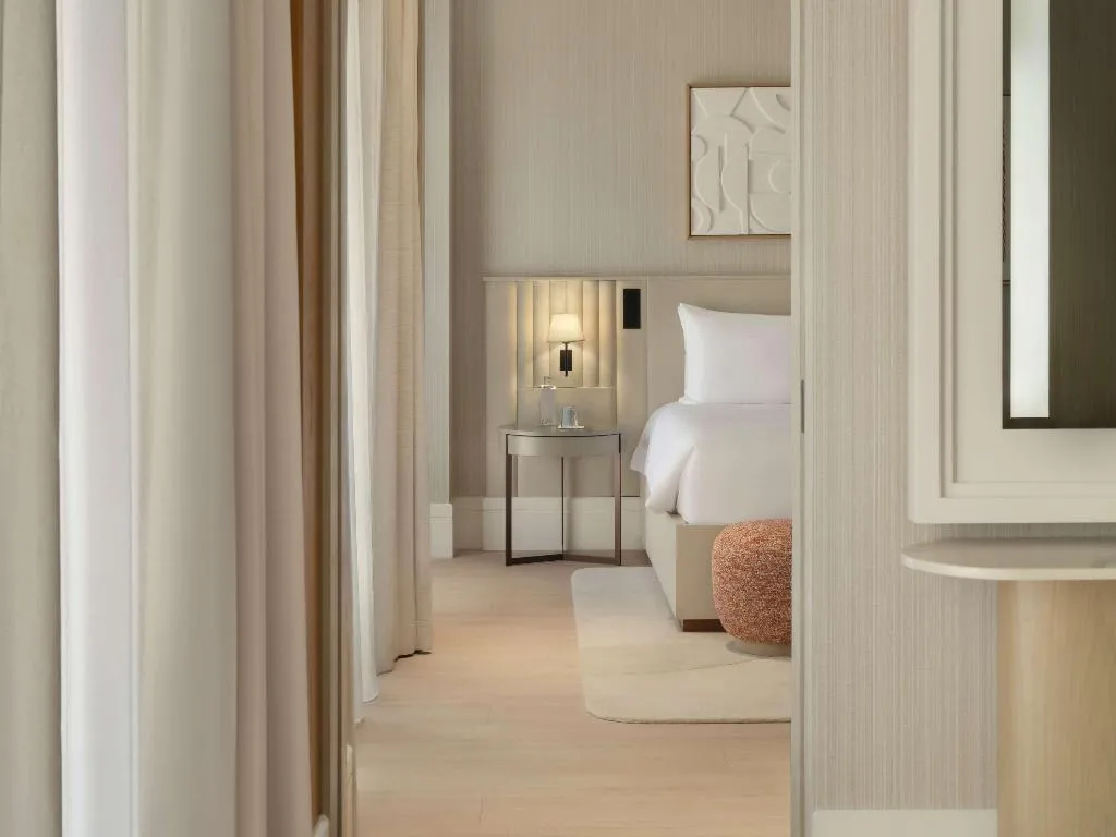 SUITE SEA VIEW KING BED Room, Delano Dubai, Dubai