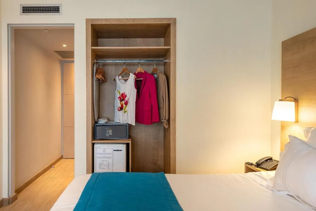 TWIN SUPERIOR Room, Polis Grand Hotel, Athens