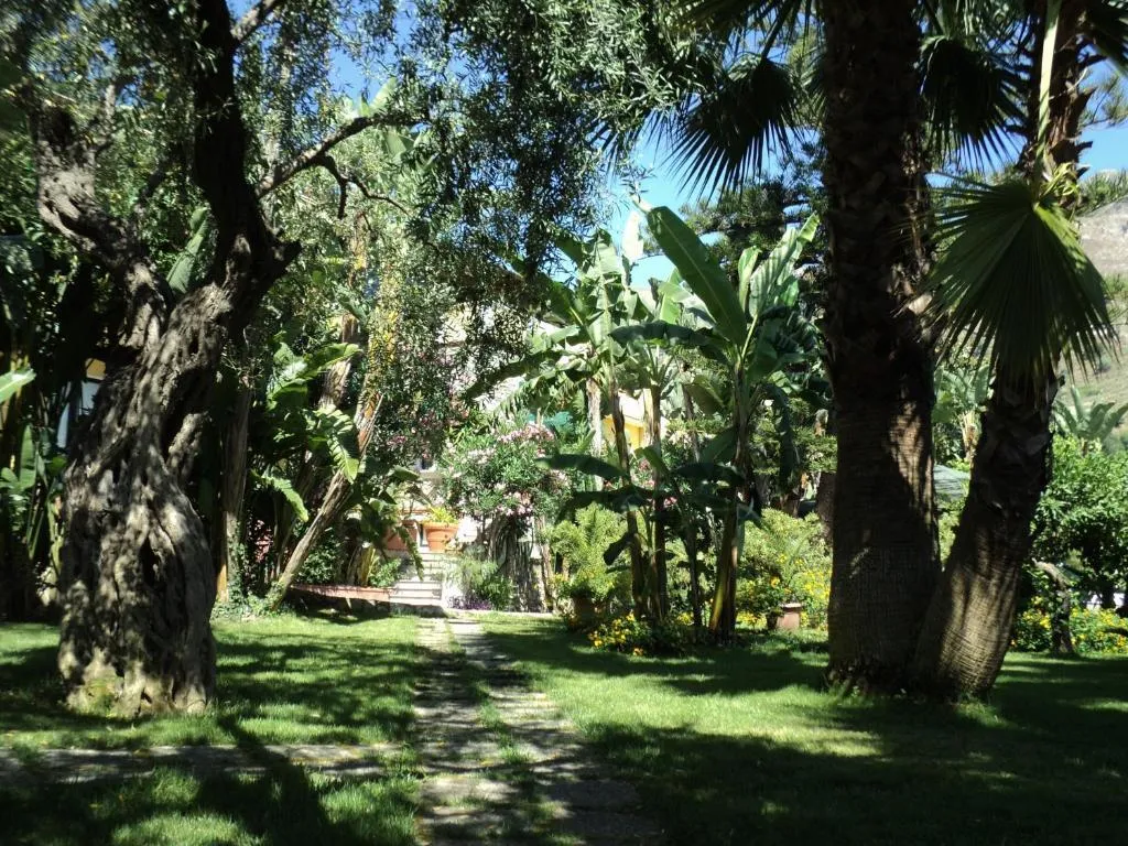 APARTMENT GARDEN VIEW Room, Hotel Baia Delle Sirene, Taormina