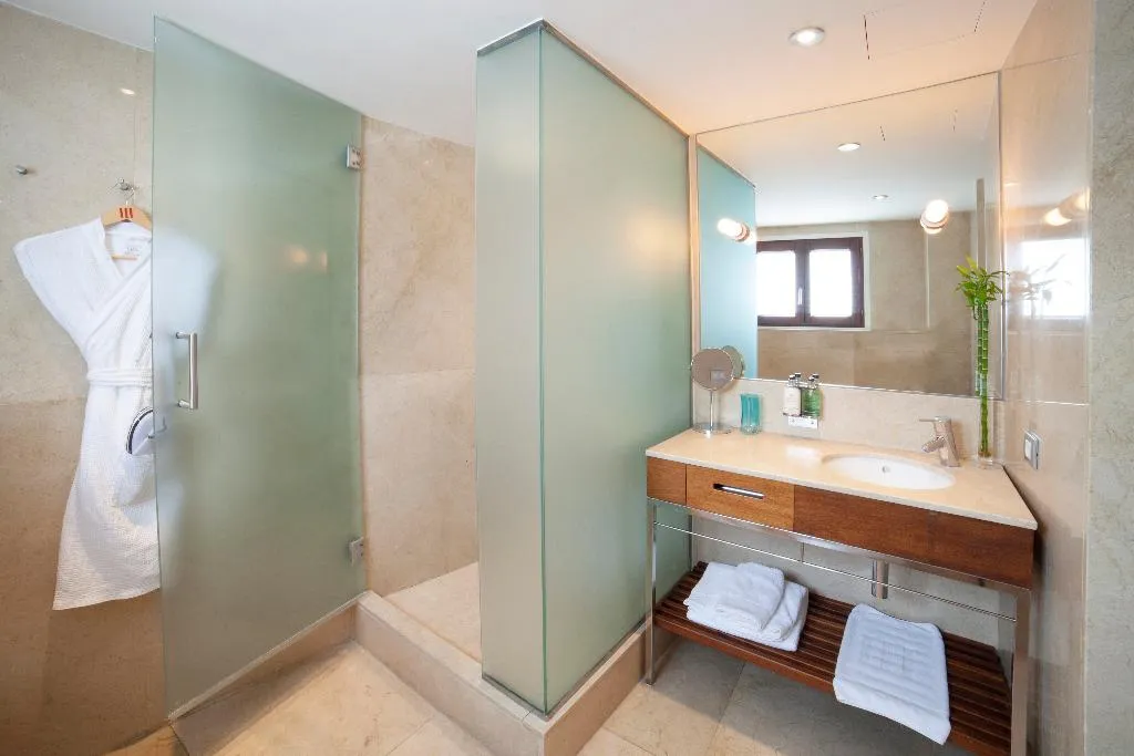 SINGLE STANDARD Room, Petit Palace Hotel Tres, Majorca