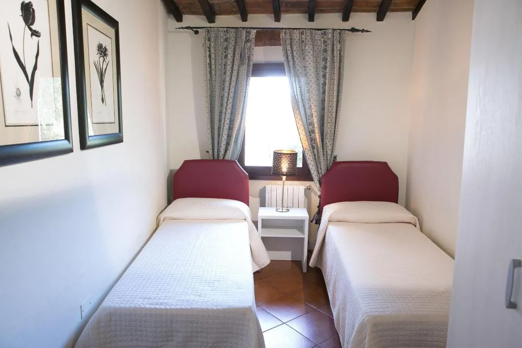 Room, Giuliani Home, Florence