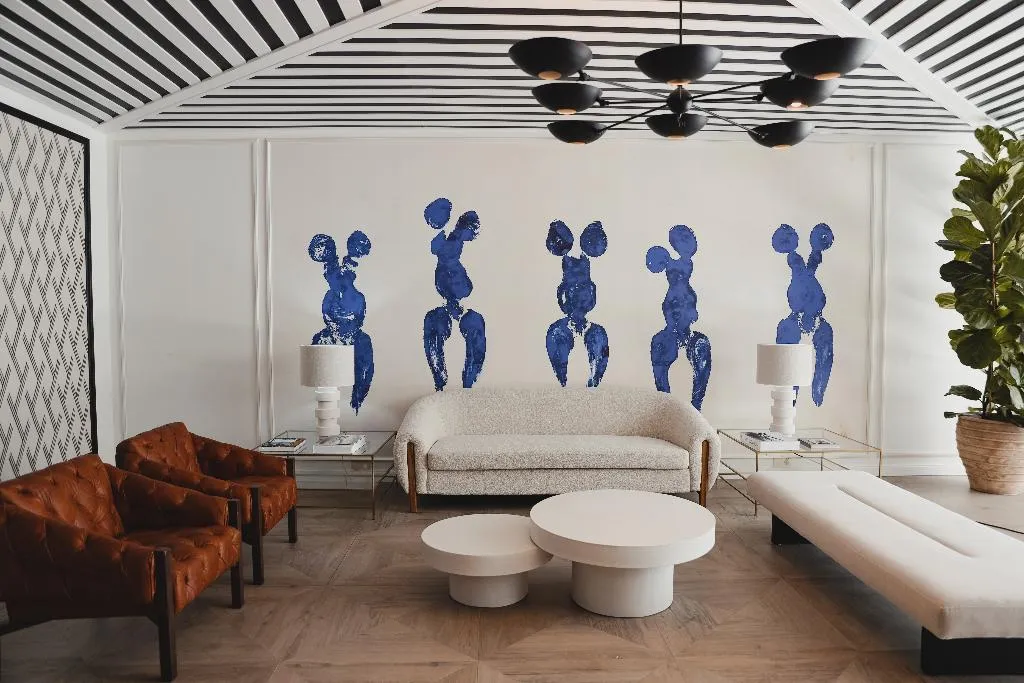 Lobby, Hoposa Daina, Majorca