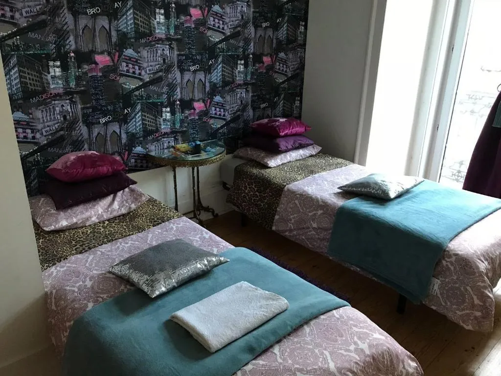 Room, Happy @ Chiado, Lisbon