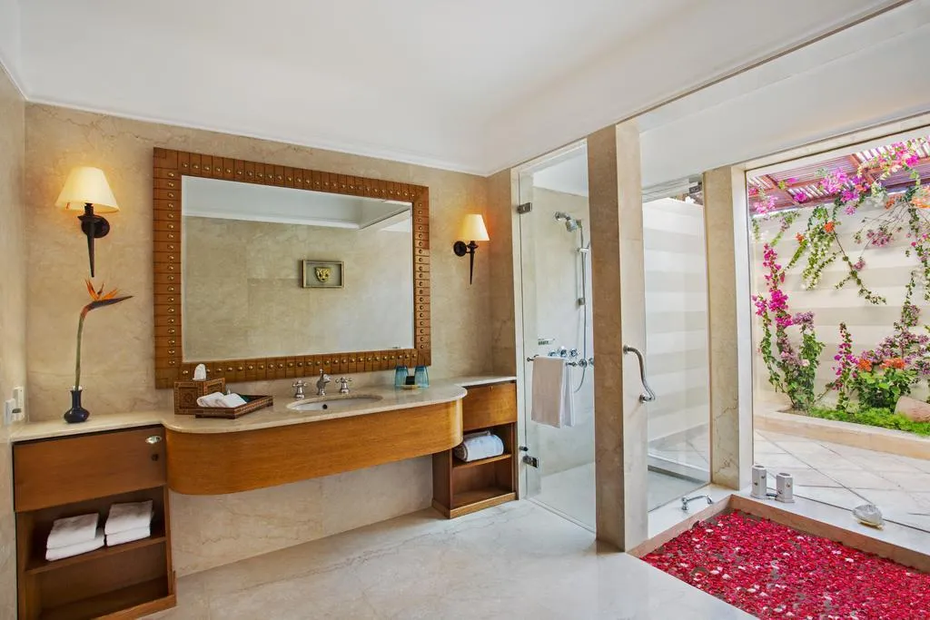 SUITE STANDARD Room, The Oberoi Beach Resort, Sahl Hasheesh, Red Sea Riviera