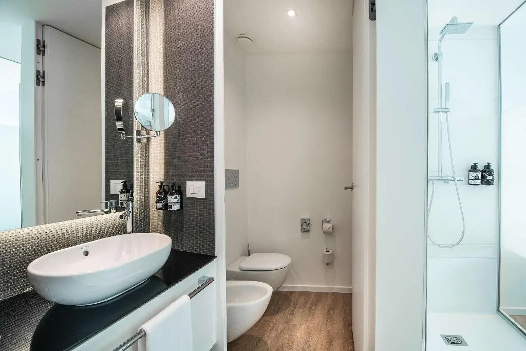 Room, Innside Milano Torre Galfa, Milan