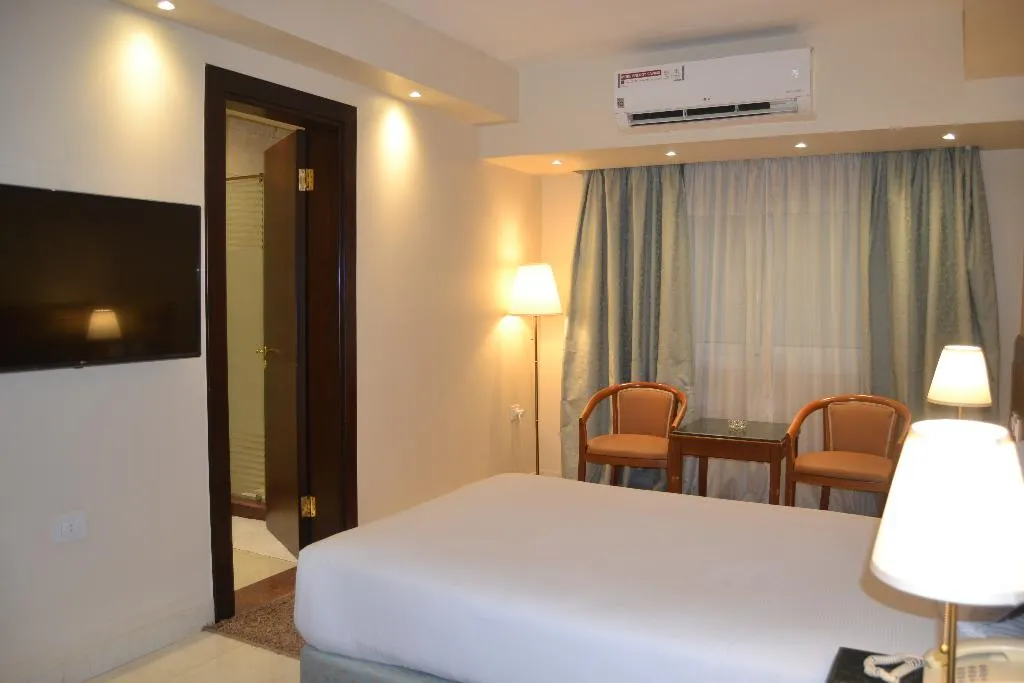 SINGLE DELUXE Room, Omar El Khayam Al Minya Hotel Luxury Accommodation, Cairo