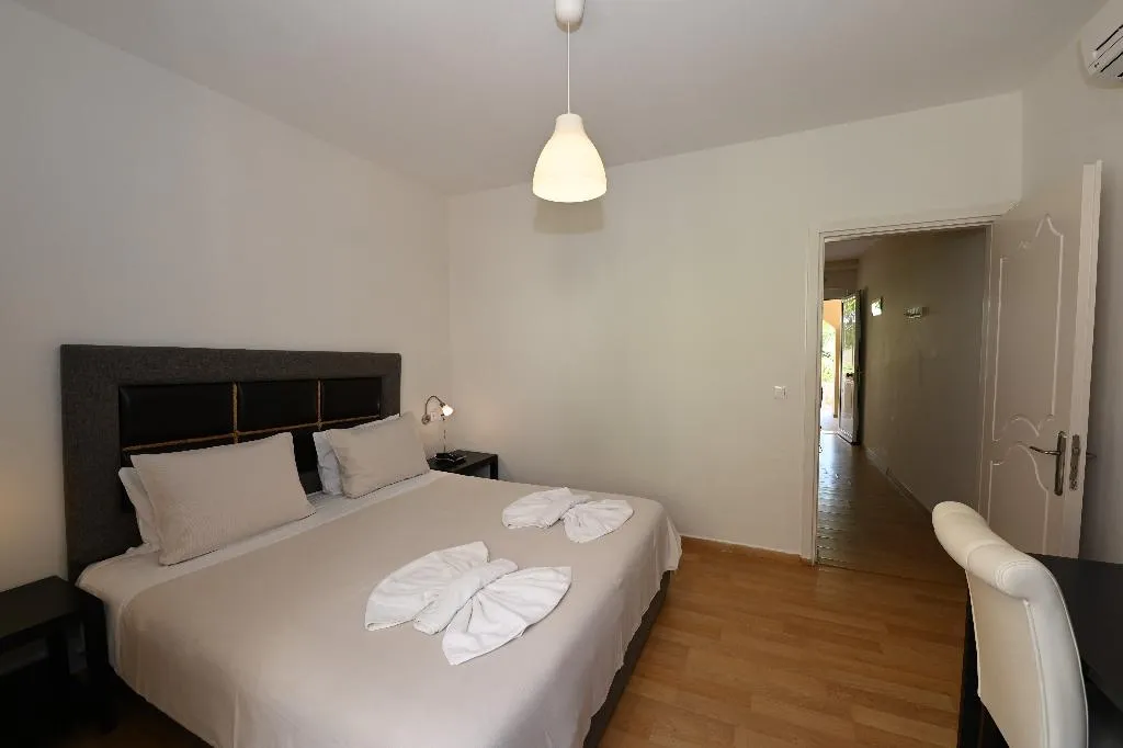 JUNIOR SUITE STANDARD Room, RG Village Crete, Crete
