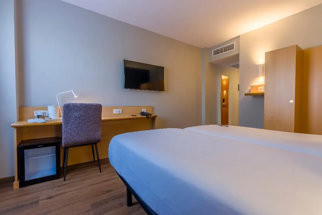 TWIN STANDARD Room, Travelodge Madrid Alcala de Henares, Madrid