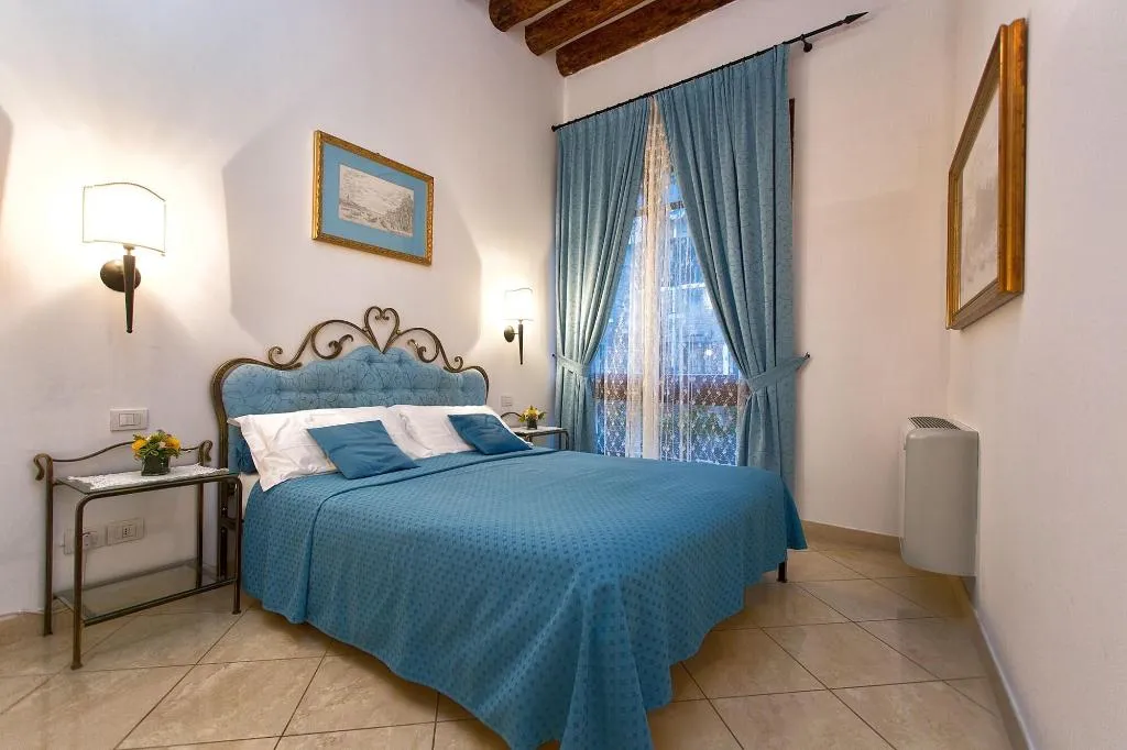 Room, Alla Vite Dorata, Venice