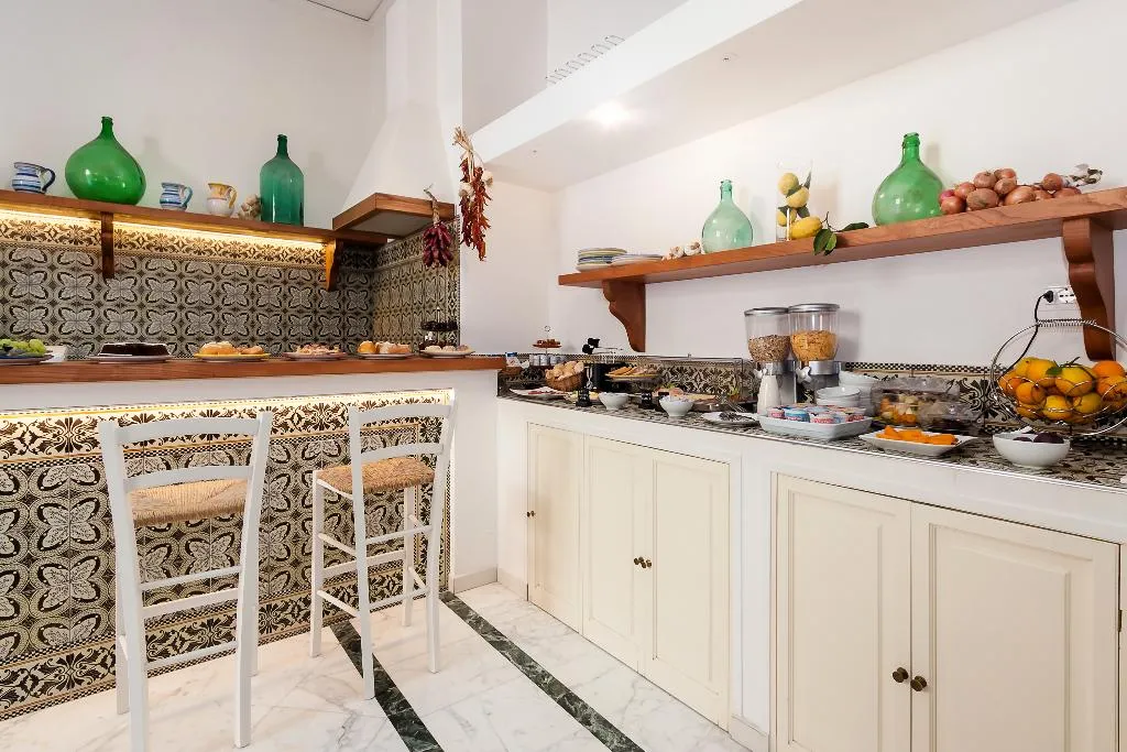 Restaurant, Palazzo Starace, Naples