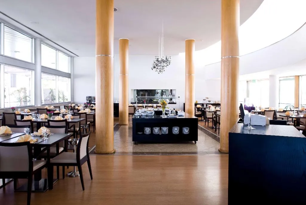 Restaurant, Tryp Porto Expo Hotel, Porto