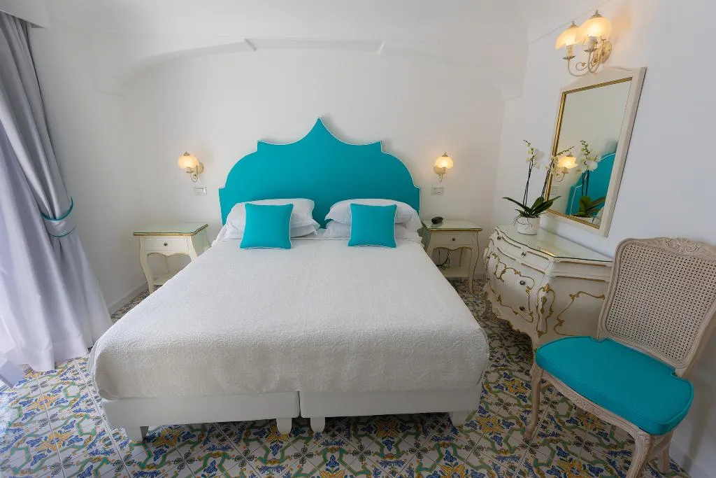 Double or Twin SEA VIEW Room, Hotel Conca D'Oro, Naples