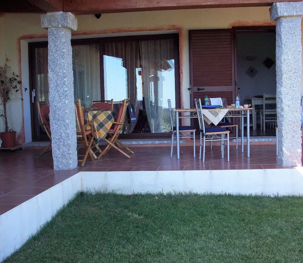 Terrace, B&B Su Donnigheddu, Olbia