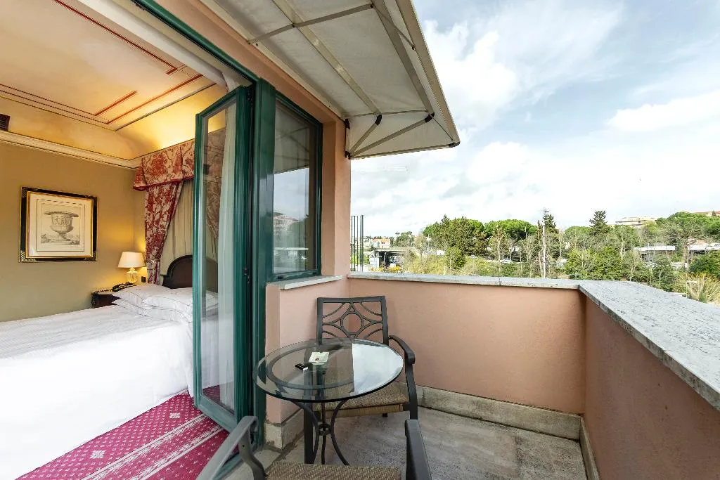 JUNIOR SUITE CAPACITY 3 Room, River Chateau, Rome