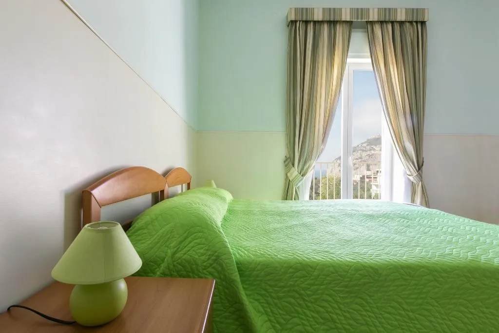 DOUBLE SEA VIEW WITH BALCONY Room, Sisters' Hostel, Naples