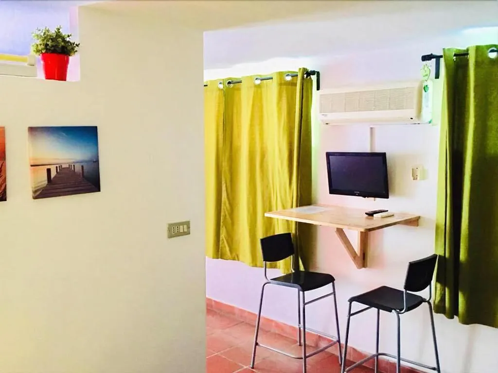 Room, Scilla e Cariddi Bed&Breakfast, Catania