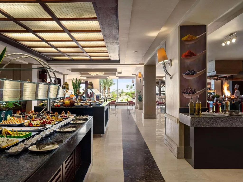 Restaurant, Mövenpick Waterpark Resort & Spa Soma Bay, Red Sea Riviera