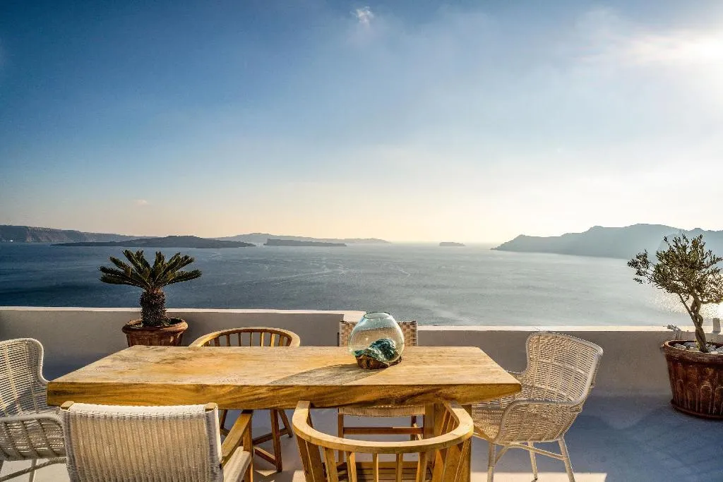 Room, Delfini Villas, Santorini