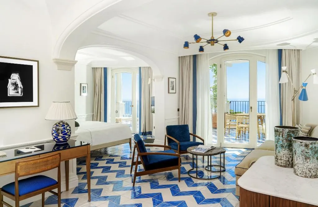 Room, Borgo Santandrea, Naples