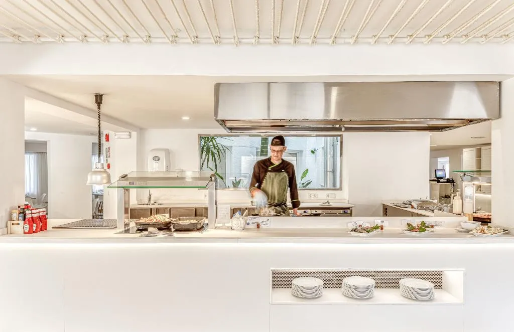 Restaurant, Hotel Tora, Majorca
