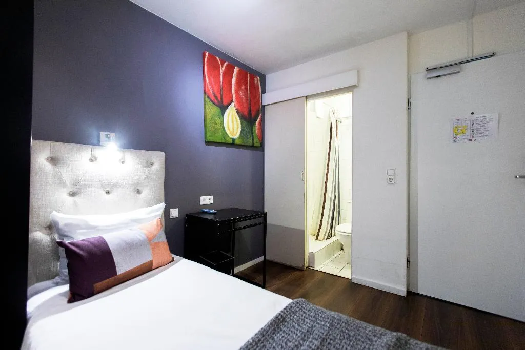 SINGLE ECONOMY Room, Quentin England Hotel, Amsterdam