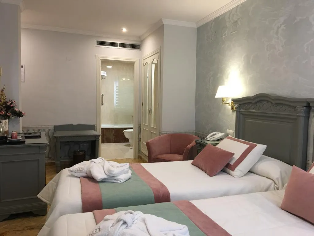 DOUBLE TWO BEDS Room, Adriano Hotel, Seville