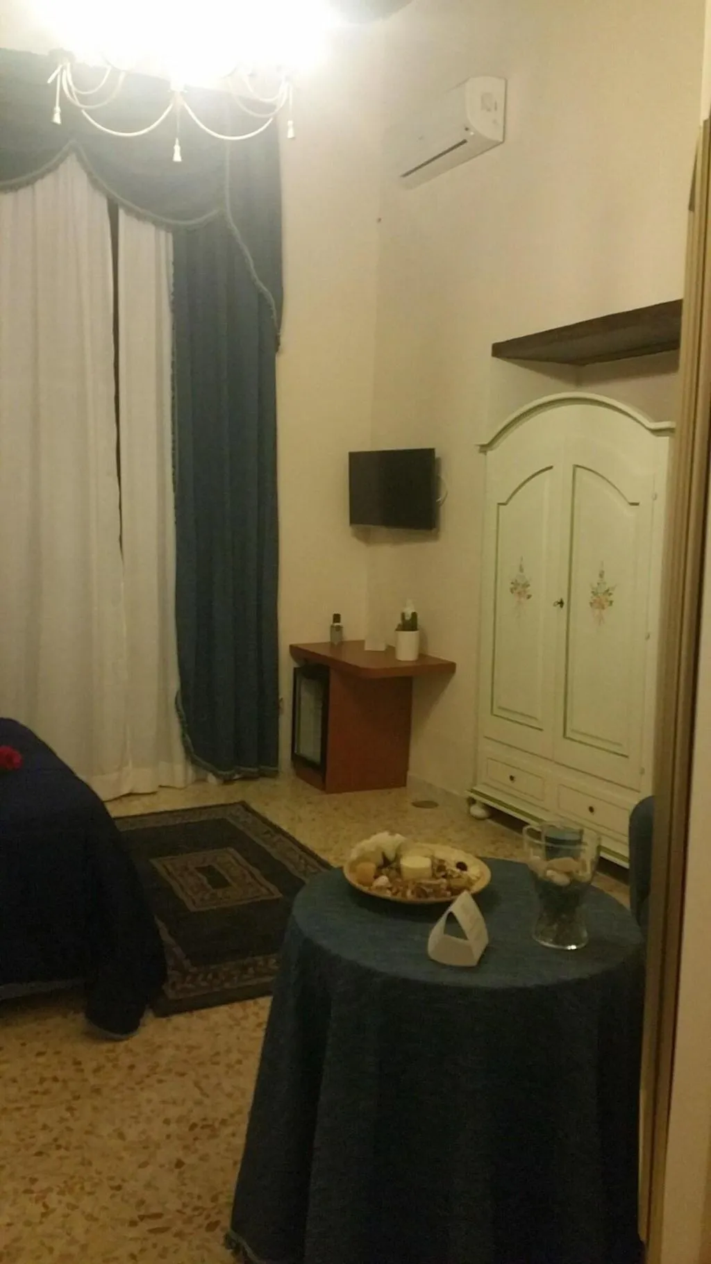 Room, B&B Rochel, Naples