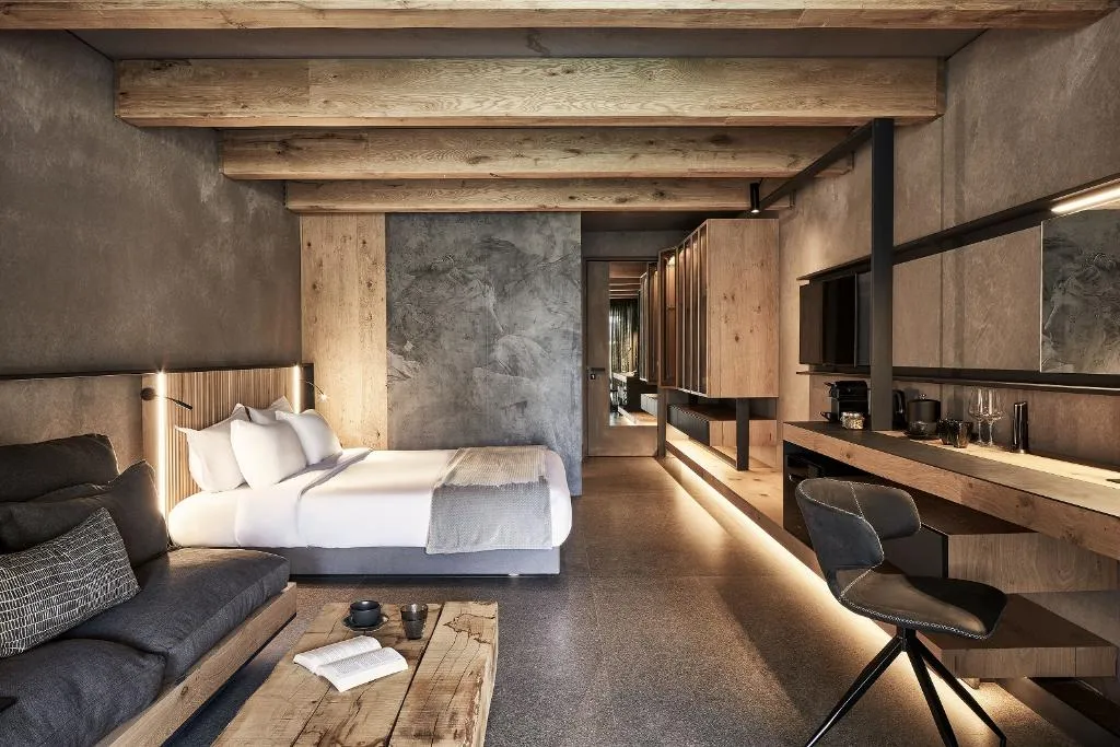 SUITE WITH PRIVATE POOL Room, Nema Design Hotel, Crete