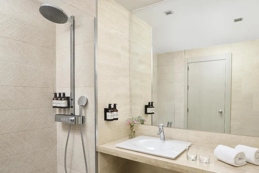 Double or Twin STANDARD Room, NH Madrid Ventas, Madrid