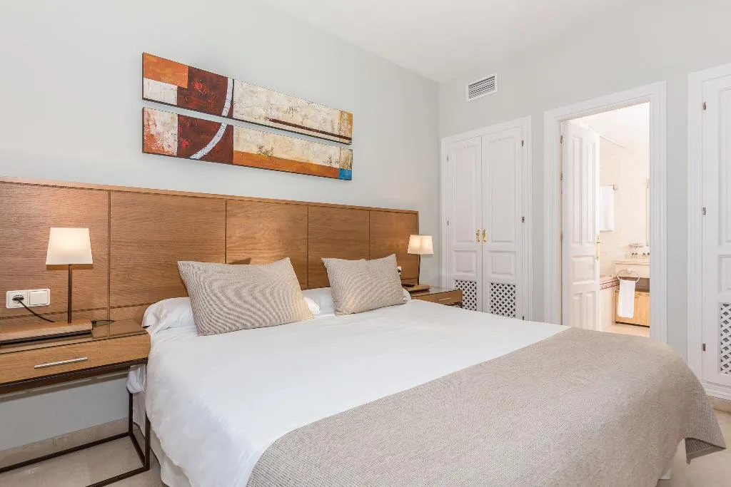 APARTMENT CAPACITY 6 TWO BEDROOMS Room, Ona Alanda Club Marbella, Costa Del Sol