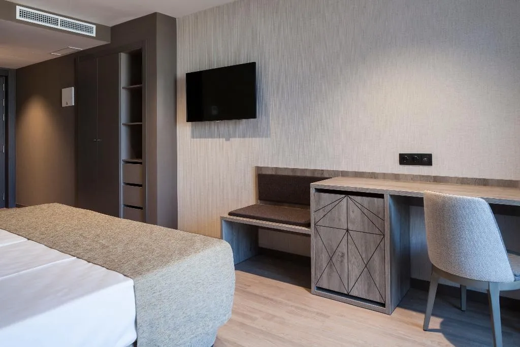 TRIPLE SUPERIOR Room, Bristol, Costa Blanca