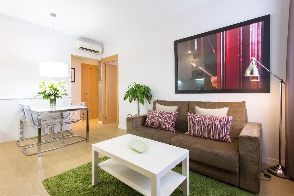 APARTMENT TWO BEDROOMS Room, Dailyflats Barcelona Center, Barcelona